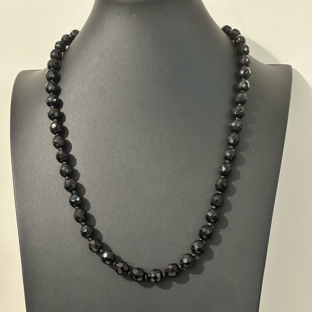 Vintage Black jet faceted glass beaded necklace with large crown closure